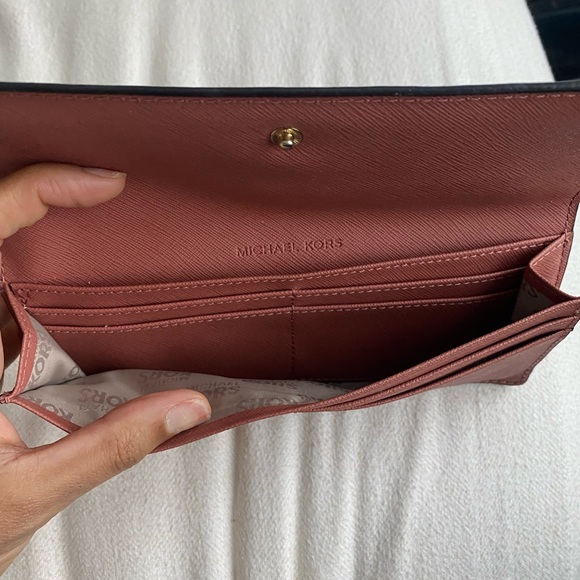 Pink Michael Kors Wallet - Picture 4 of 5